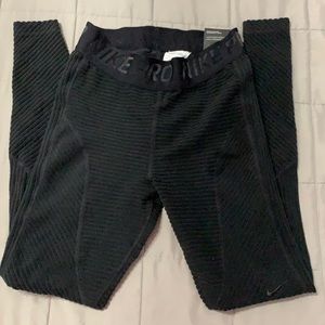 Nike Pro Hyperwarm Velour Tight Fit Leggings